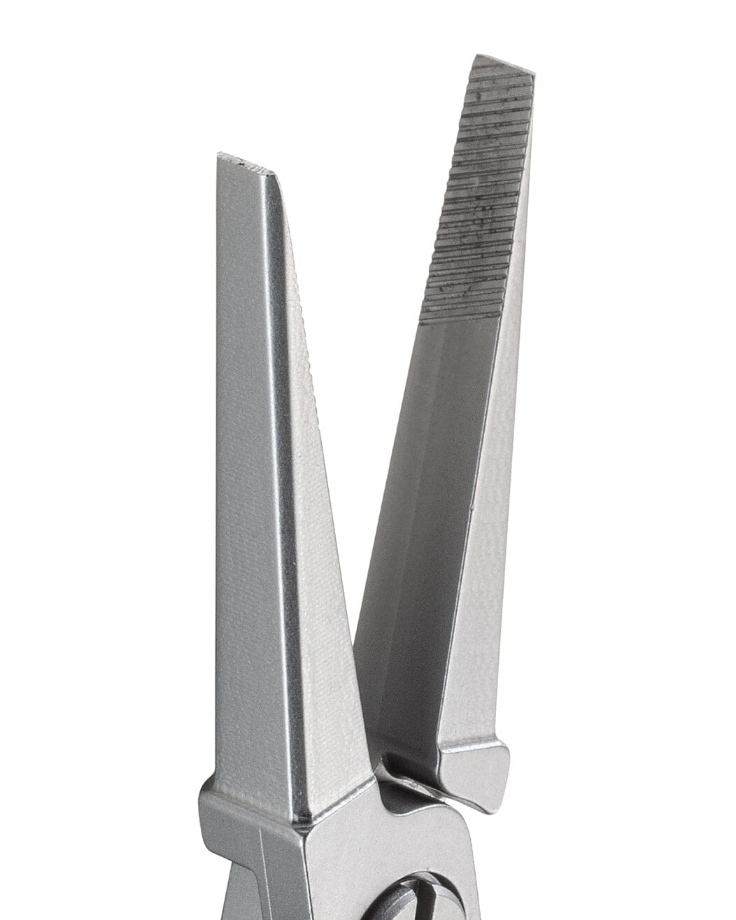 Ideal-tek High Precision Plier – Flat Long Nose – Serrated – 140mm (5.5″) – ESD – Made in Italy